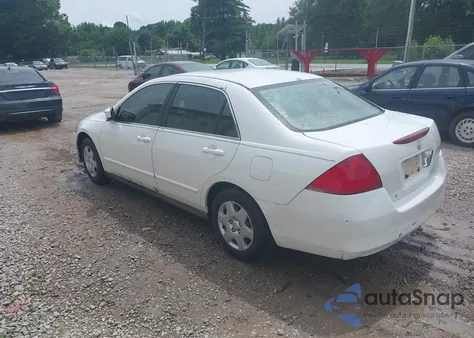 2007 Honda Accord 2.4 Lx z USA, uszkodzony, nr VIN 1HGCM564X7A162345
